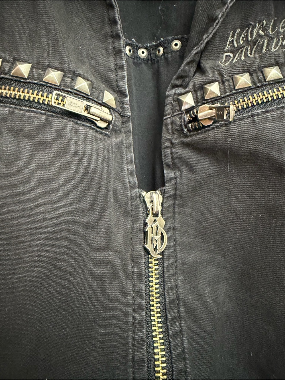 Harley-Davidson Black Sleeveless Zip Front Studded Collar Vest - Picture 4 of 6